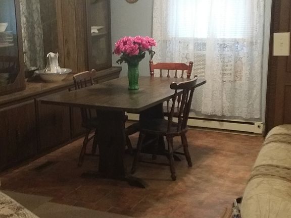 5th image of 1614 Carrsville Rd