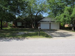 4 Beaufain Dr, Sumter, SC 29150