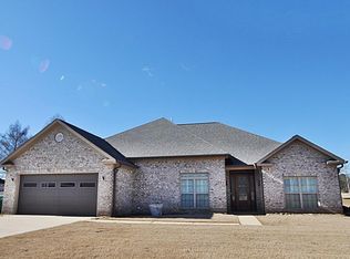 1477 Rowan Oak, Tupelo, MS 38801