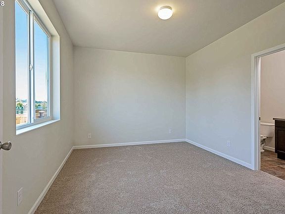 4th image of 1004 Bear Creek Dr