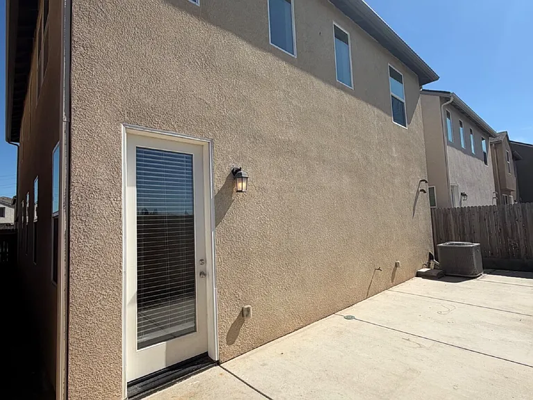 4293 Korbel Ave — Photo 19