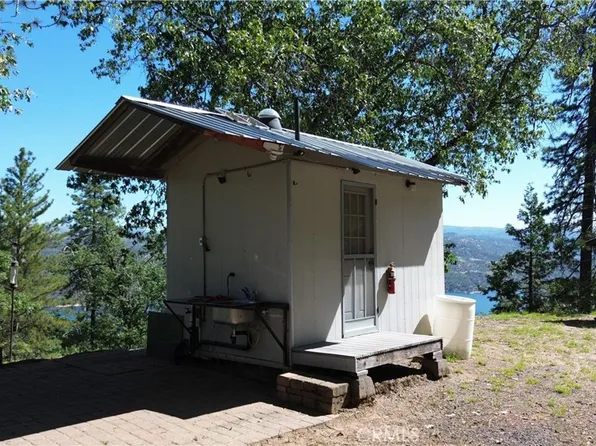 74 Lakeview Ridge Rd, Oroville, CA 95966
