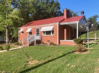 433 Cedar St, Eden, NC 27288
