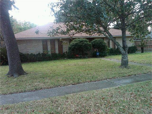 1st image of 630 Bayview Dr