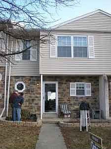 1st image of 550 Lancaster Ct