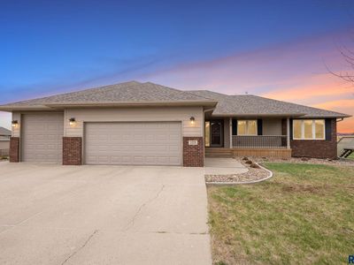 103 W Maple St, Harrisburg, SD, 57032