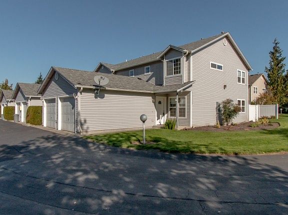 2nd image of 11127 63rd St E