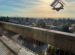 6759 Willingdon Ave #1505, Burnaby, BC V5H3Y9