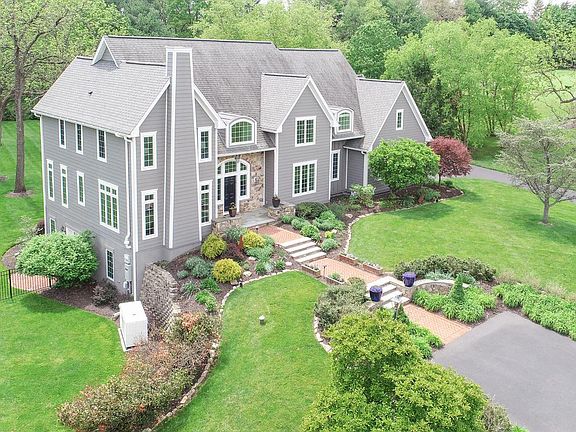 2nd image of 2840 Ashton Ct