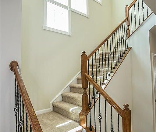 4th image of 224 Bethune Dr
