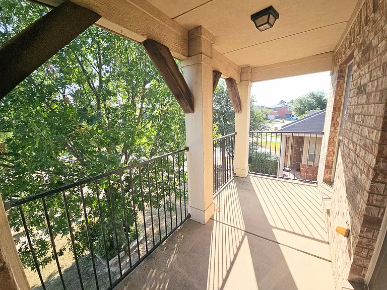 10945 Hawks Landing Rd — Photo 18