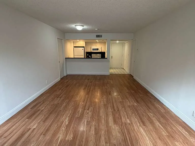 8160 Geneva Ct #108-1-1 — Photo 3