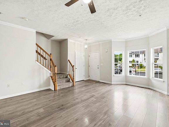 5th image of 3332 Silverton Ln