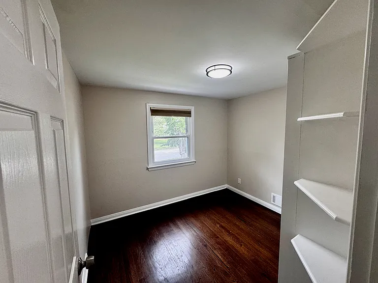 65 S Ashby Ave — Photo 11