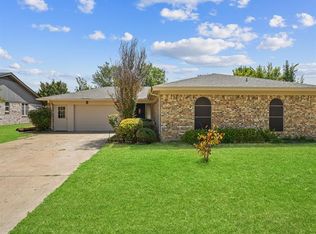 6504 Riddle Dr, Fort Worth, TX 76182