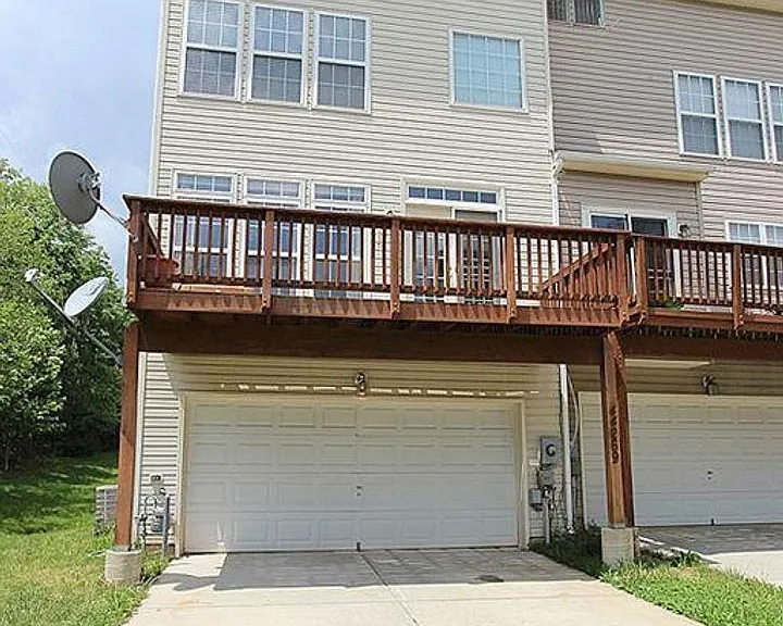 44269 Cornish Ln — Photo 3