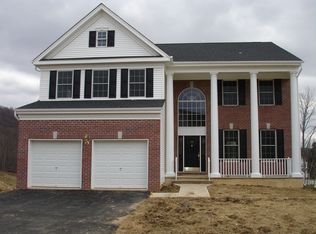 28 Helms Mill Rd, Hackettstown, NJ 07840