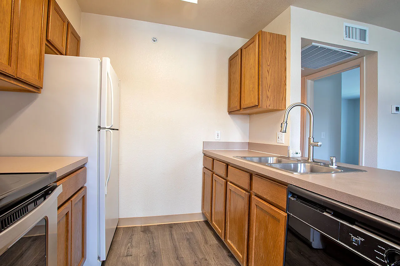 2 bed, 991 sqft, $2,650 — Photo 3