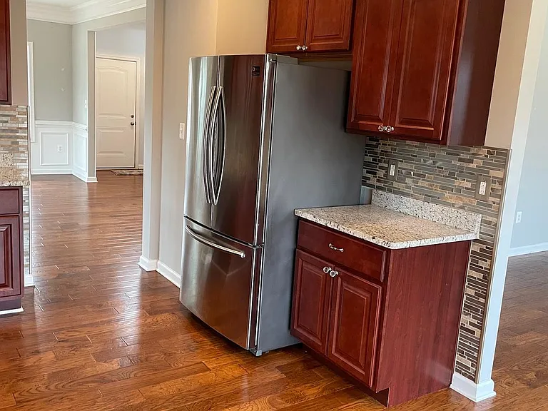 7808 Oak St — Photo 11