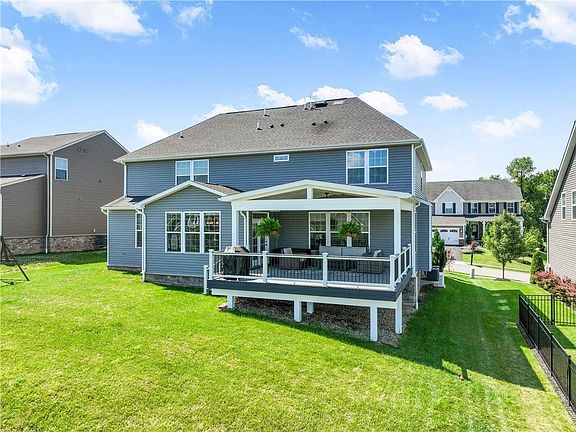 2nd image of 4013 Nightingale Dr