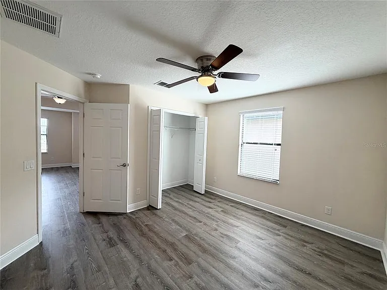 19522 Whispering Brook Dr — Photo 22