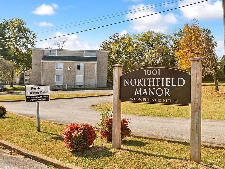Northfield Manor Apartments — Photo 26