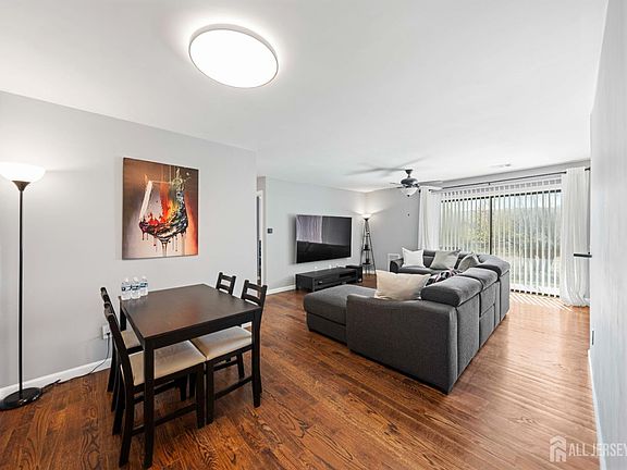 4th image of 2706 Lighthouse Ln