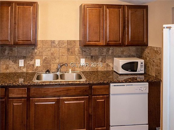 5th image of 3526 San Carlos Ave
