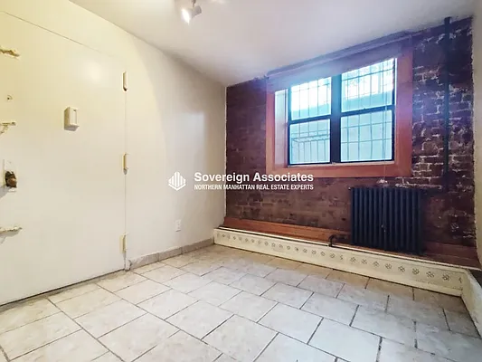 Rented by Sovereign Associates | media 12