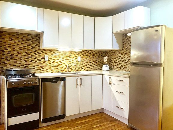 2nd image of 786 Washington Ave #2