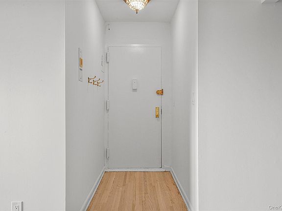 3rd image of 25 Trinity Place #3K