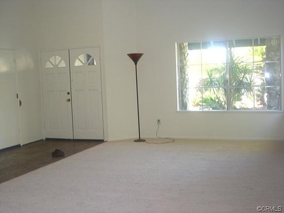 3rd image of 954 N Hunters Hill Dr