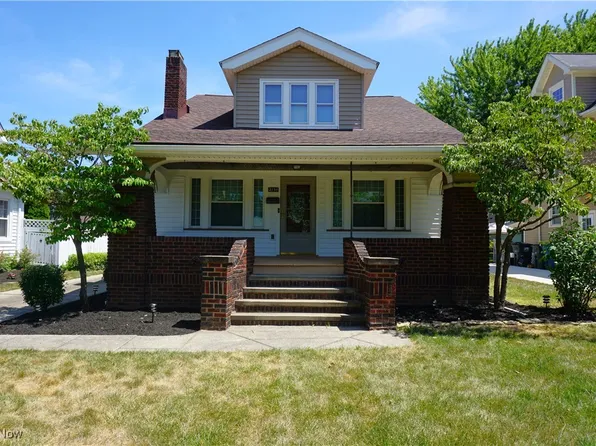 2131 Arthur Ave, Lakewood, OH 44107