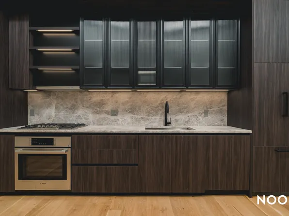 10 Quincy Street image 2 of 27