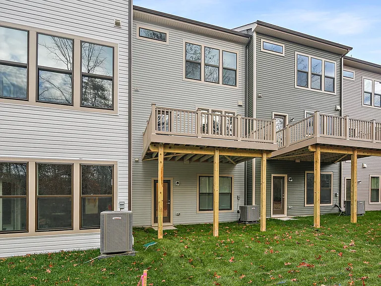 3410 Watershed Blvd — Photo 32