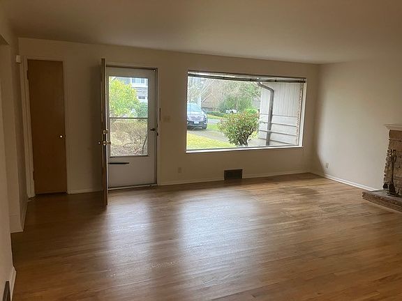 4th image of 10602 NE 17th St