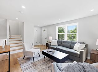 3168 Ellenwood Dr, Fairfax, VA 22031