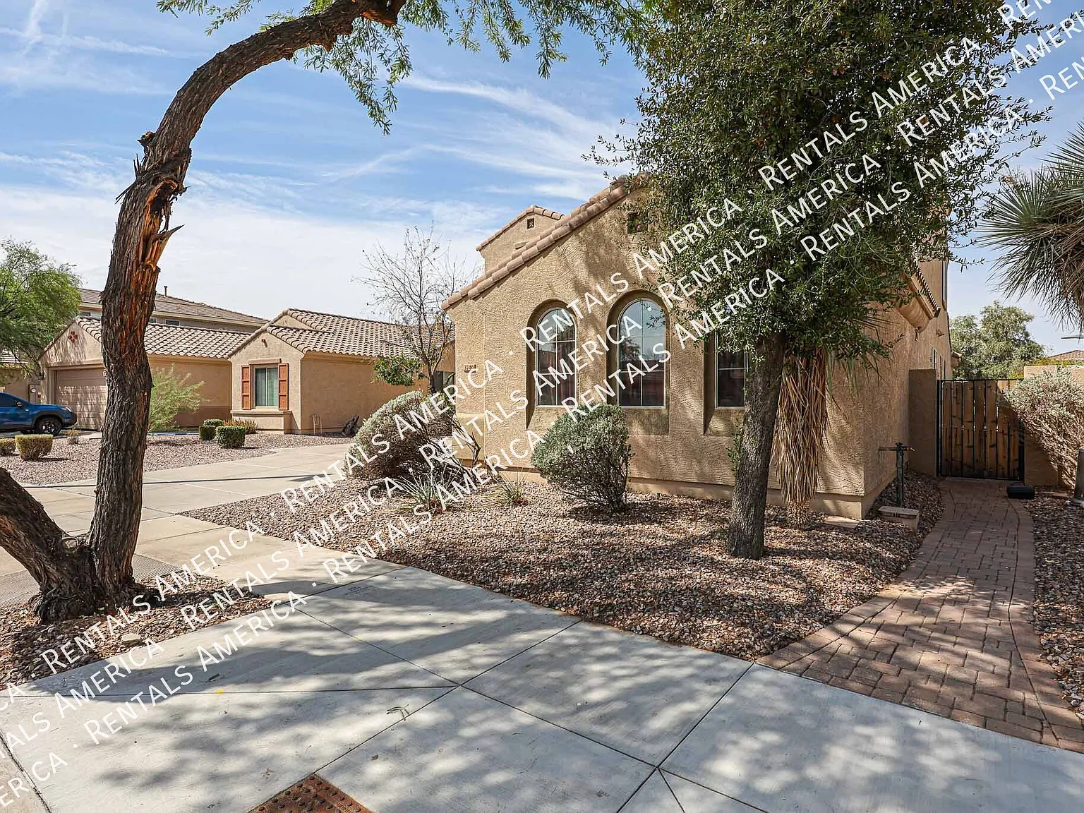 Power Ranch Home — Photo 3