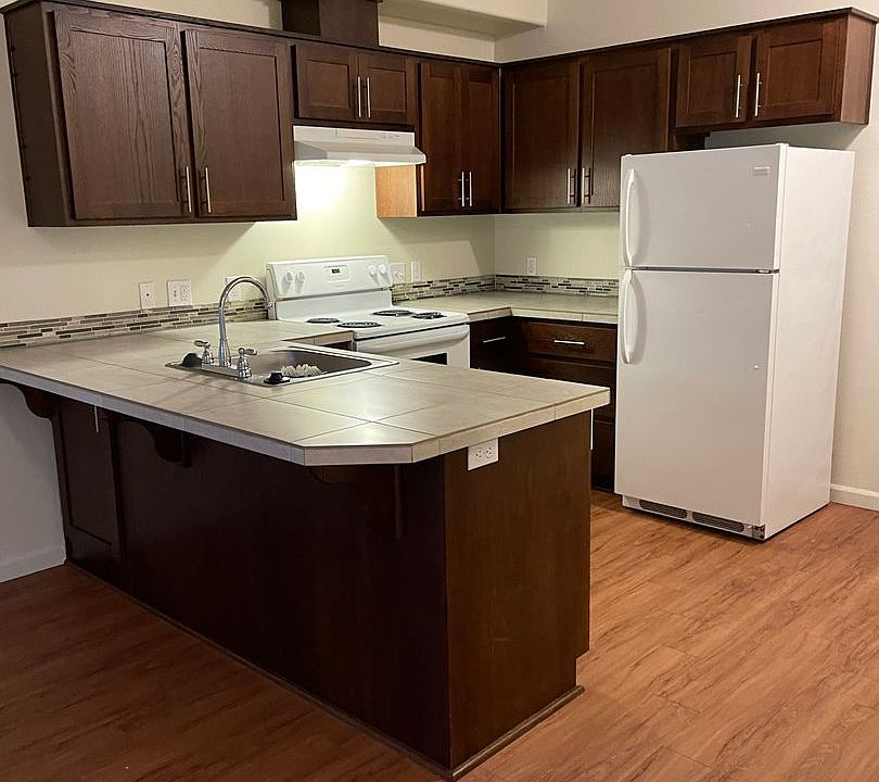1st image of 7608 N Portsmouth Ave APT 1A