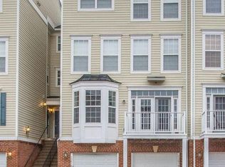 13618 Salk St #124, Oak Hill, VA 20171