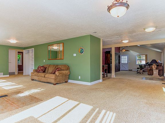 3rd image of 5715 NE 56th Ave
