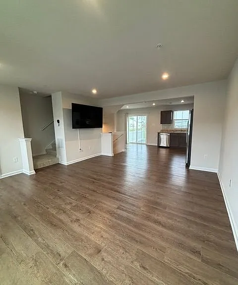 62 Rose Glen Ct — Photo 5