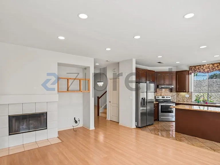 37599 White Cedar Ter — Photo 10