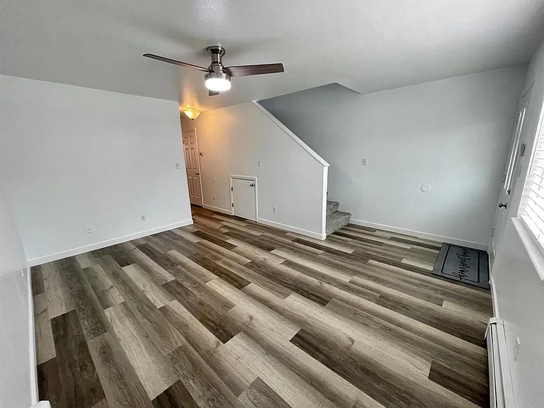 254 Beacon Ct #5 — Photo 8