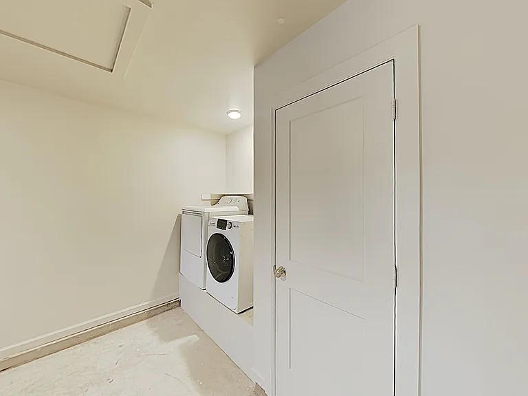 4906 Avion Ct — Photo 11
