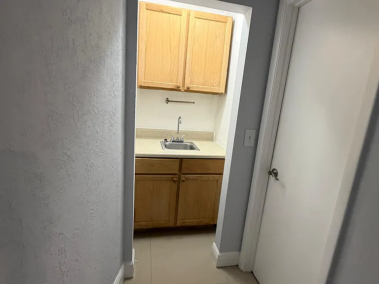 1300 SW 136th Pl — Photo 9