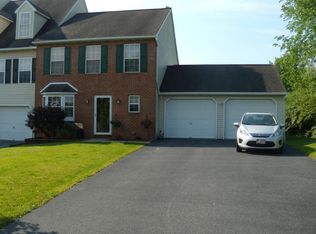 3 Grouse Dr, Denver, PA 17517