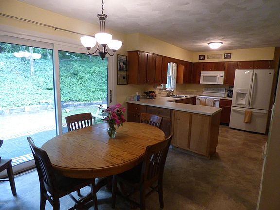 4th image of 118 Scenic View Dr