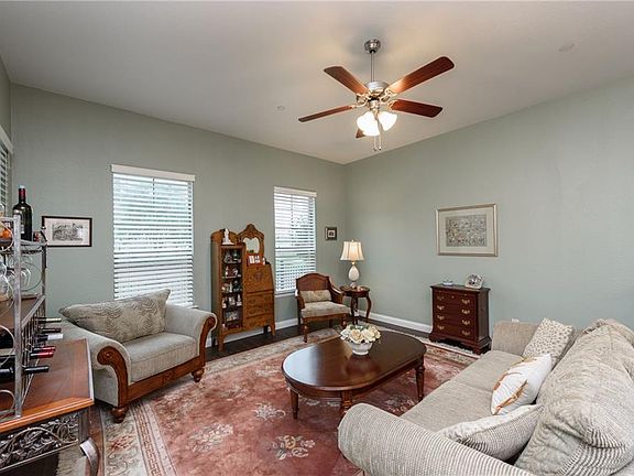 4th image of 5405 Locust Dr