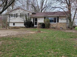 4156 Guernsey St, Adrian, MI 49221